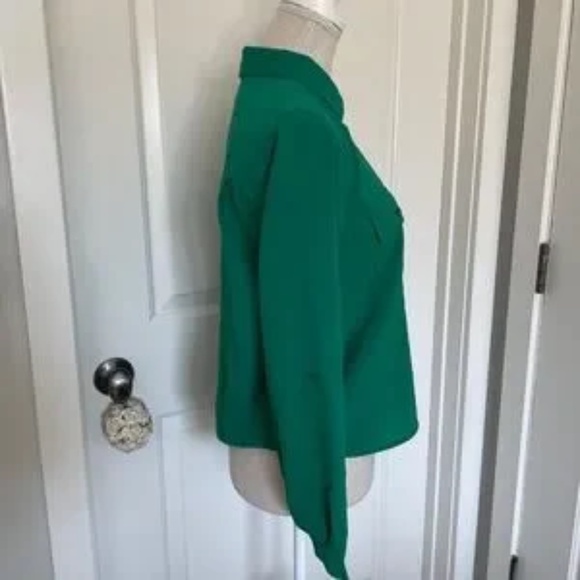 Forever 21 | Green Button-Down Collar Blouse with Front Pockets | Size S - Picture 5 of 9